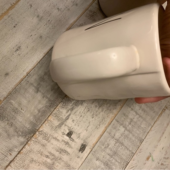 Never Used RAE DUNN King & Queen Coffee Mugs Set Tea Cups Collector Artisan - Picture 5 of 11